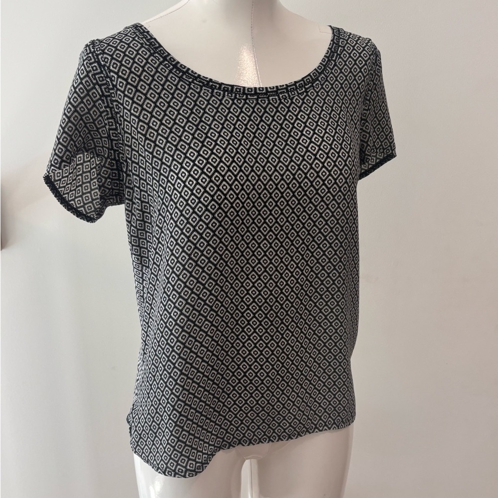 LOFT Black and White Geometric Blouse